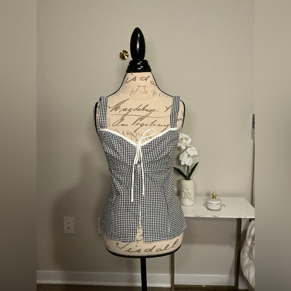 Tops - Black and White Checkered Sleeveless Top